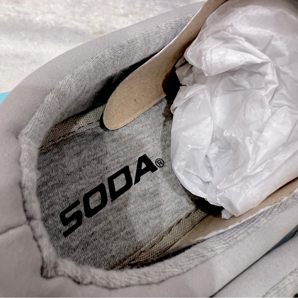 SODA Women’s Faux Leather Gray Croft Slip On - Picture 10 of 13